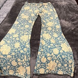 Novella Royale Blue and Cream Floral Janis bells ocean flamenco